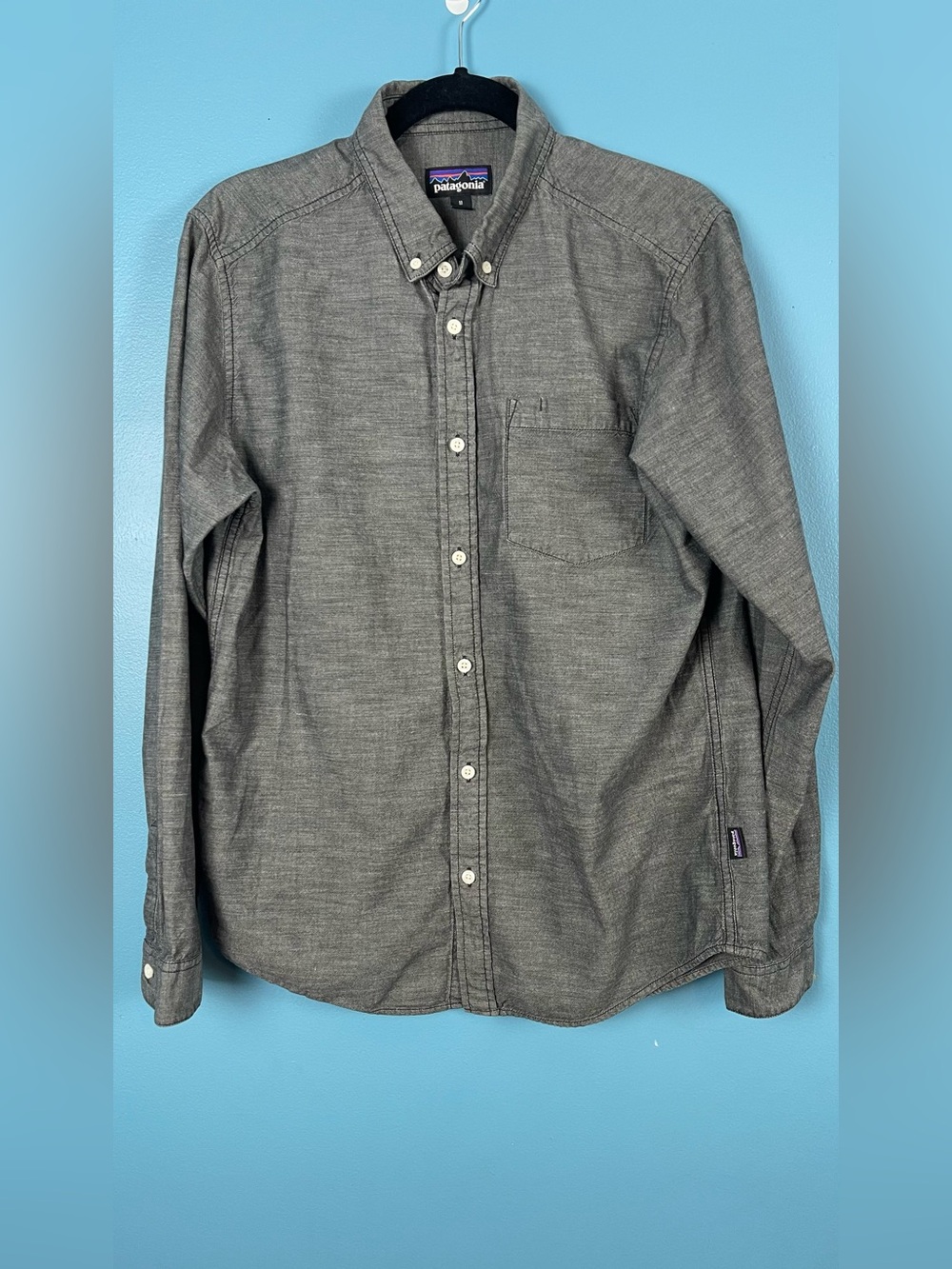 MENS PATAGONIA BLUFFSIDE BUTTON DOWN SHIRT. SIZE MEDIUM